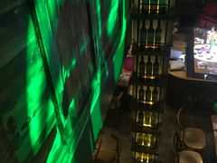 -胡桃里音乐餐厅(陶溪川店)(川湘赣菜·世界百大酒庄直供红酒·音乐表演)