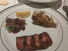 -Wolfgang’s Steakhouse 沃夫冈牛排馆(上海白玉兰广场店)
