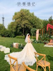 -欣薇婚纱(新源乐汇城店)