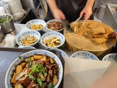 卤煮锅-门框胡同百年卤煮(新街口店)