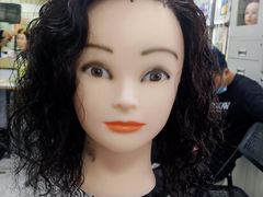 -首脑美容美发化妆美甲培训学校(龙岗校区)