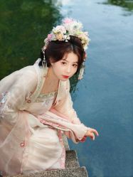 -一揽芳华汉服旗袍体验馆(拙政园店)