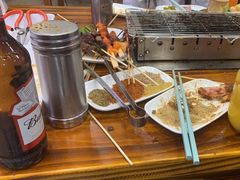 -哈尔滨小酒馆·鲜肉现穿自助烧烤(康新花园店)