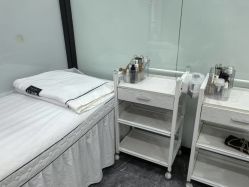 -苗方清颜专业祛痘·皮肤管理