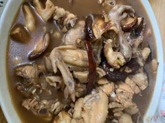 小鸡炖香菇-东北特色菜馆(珞喻东路店)