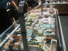 面包甜点陈列柜-大苹果面包生日蛋糕(明珠店)