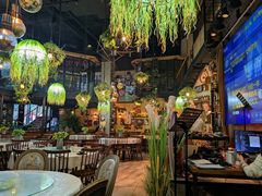 -临界音乐酒馆·小龙虾·江湖菜(华熙LIVE·鱼洞店)