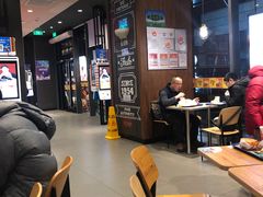 大堂-汉堡王(徐汇绿地缤纷店)