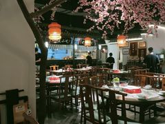 大堂-卢大鲜鱼头捞饭(美利广场店)
