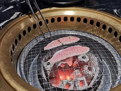 -山川小町·极番烧肉(新地假日广场店)