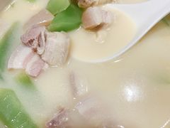 腌笃鲜-新吉士·上海菜(浦东LCM置汇旭辉店)