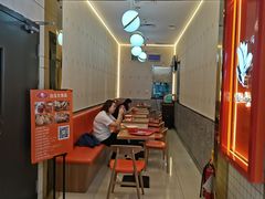 -白玉兰食品甜凤店(合生汇店)