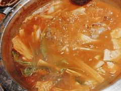 -野山舂·贵州现舂酸汤牛肉(鸿通城店)