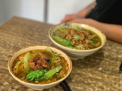 红烧牛肉面-天府面庄(天平路店)