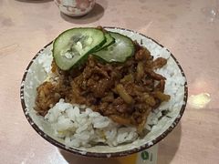 卤肉饭-吉事利茶餐厅