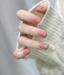 -悦指间美甲美睫