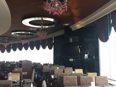 -荣誉国际酒店-云顶旋转餐厅