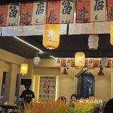 基本上都是附近学生来吃，人气还不错的，人均三四十