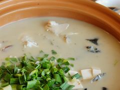 -侬佳蒸菜馆(听潮店)