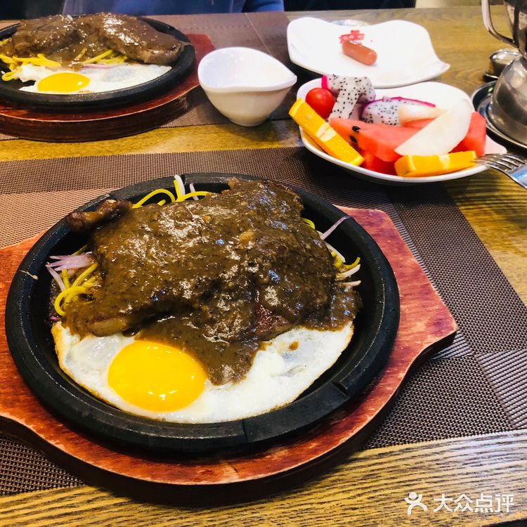 在美团上买了套餐，刚开业的时候买的，一直没空来吃