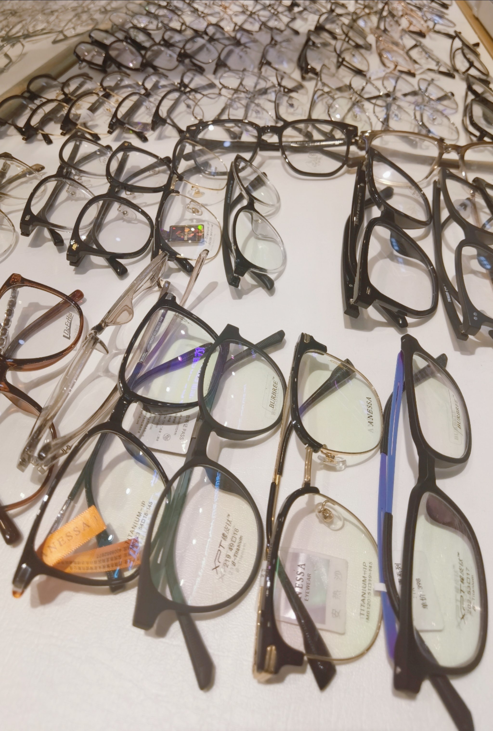 心灵窗口的精彩‼️拥有了人生第一副老花镜👓