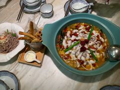 老坛酸菜鱼-周渝食惦·酸菜鱼精致川菜(横岗店)