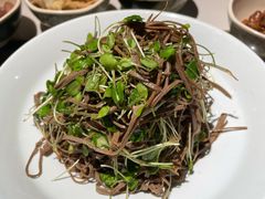 香椿苗拌黑豆丝-京味斋·北京烤鸭(华威桥北工大店)