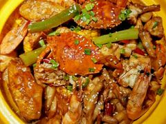 -多嘴肉蟹煲(万达店)