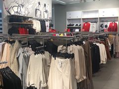 -H&M(鹏欣水游城店)