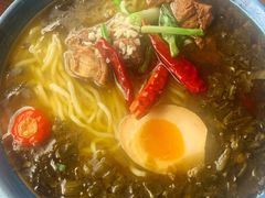 成都老坛酸菜牛腩面-千金一碗·宝岛一村(韩国街店)