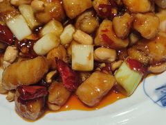 -东口码头·烧鸽子·鱼头泡饼·地方菜(金鹰悦城店)