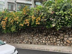 -彳亍咖啡·这里(水湾路店)