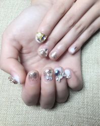 -睫乐园•睫公馆•美睫美甲沙龙
