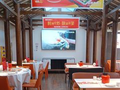 -阿瓦山寨·湘菜现炒·剁椒鱼头王(咸阳总店)