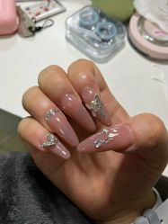 -丽心自助美甲美睫