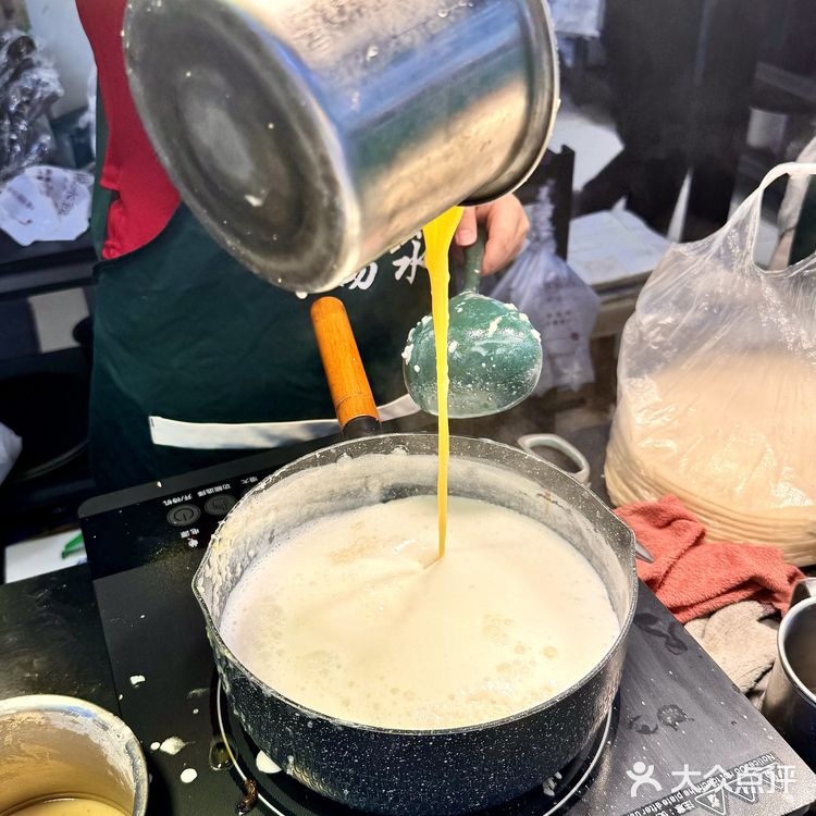 🔥西安吃货秘籍！排队也值的酸汤水饺！ 