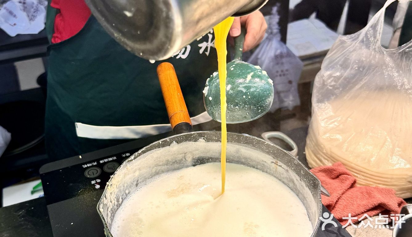 🔥西安吃货秘籍！排队也值的酸汤水饺！ 