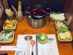 -独食火锅·半米屋台(直营总店)
