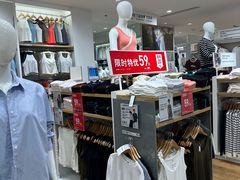 -优衣库(上海虹口龙之梦店)