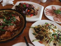 -鹤乡东北菜(崮山路店)