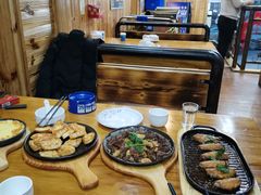 -老东镇啤酒屋海鲜加工·蒸汽海鲜·海鲜烧烤(台东店)