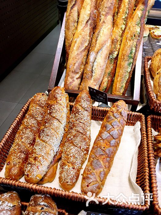 红跑车coffee图片 - 第1张