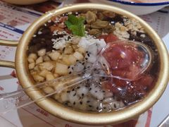 -贤合庄卤味火锅(安吉万达店)