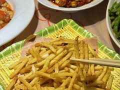 -肥肥虾庄·金牌油焖大虾(汉街SKP店)