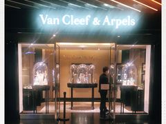 -梵克雅宝(国贸商城店)