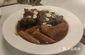 Red Wine Braised Beef Ribs