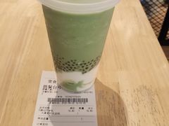 大麦若叶双皮奶-满记甜品(巴黎春天宝山店)