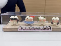 -瑞尔齿科(南京东路名人诊所)