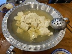 -石磨豆花家常菜·牦牛排土火锅