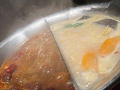老四川风味麻辣鸳鸯锅-湊湊火锅·茶憩(杭州湖滨银泰in77店)